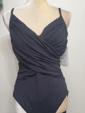 Coco Reef Swimsuit Size 14/38 C/D